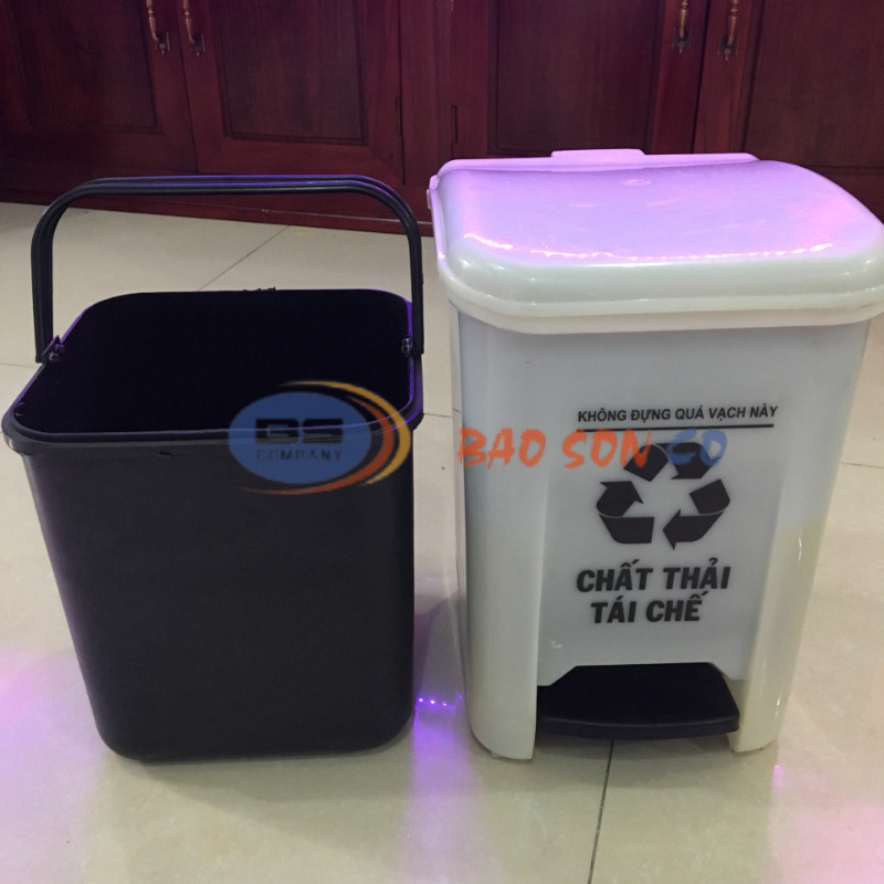 Thùng rác nhựa y tế 10l Thùng rác nhựa y tế 10l