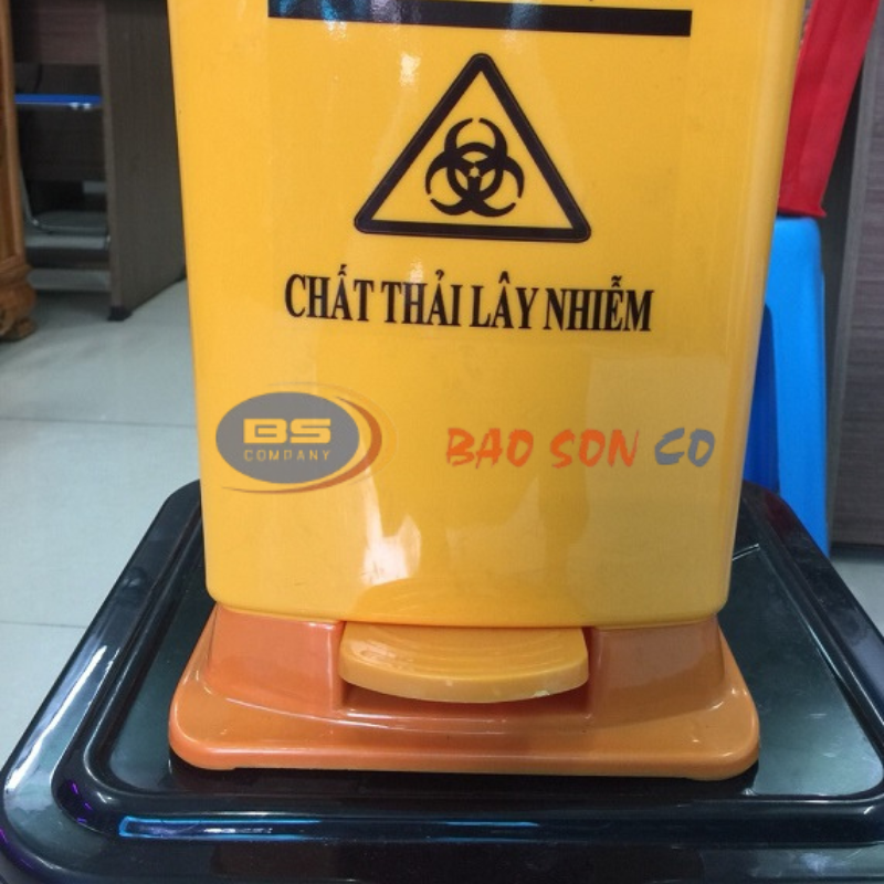 Thùng rác y tế 10 lít Thùng rác y tế 10 lít