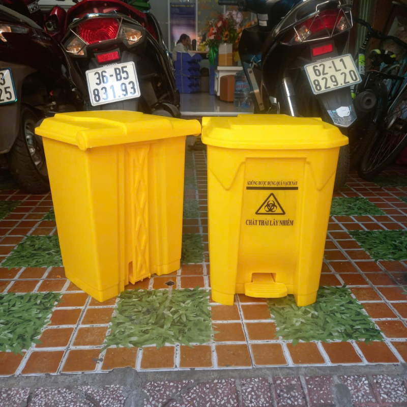 Thùng rác vàng y tế 30L Thùng rác vàng y tế 30L